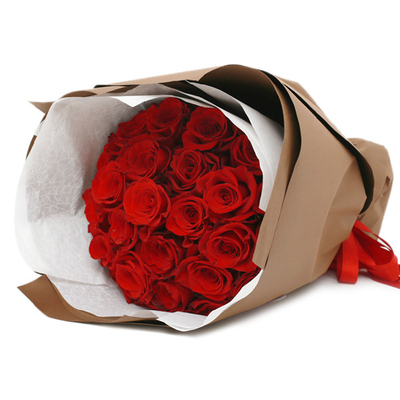 Fleur naturelle de papier d'emballage enveloppant des feuilles pour les fleurs fraîches de Rose